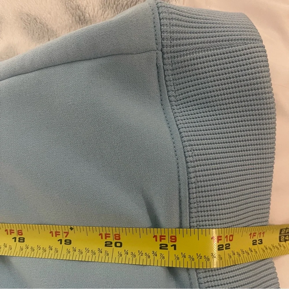 Under Armour Hoodie Women Large Turquoise ‎ Drawstring Embroidered Logo Pockets - Picture 6 of 6